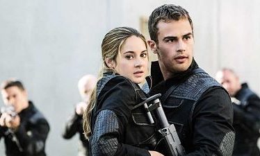 Insurgente (2015)